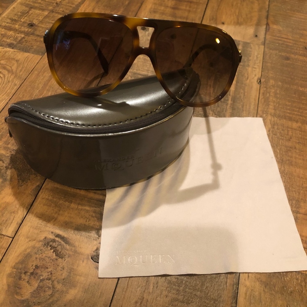 Alexander McQueen Women’s Aviator Sunglasses